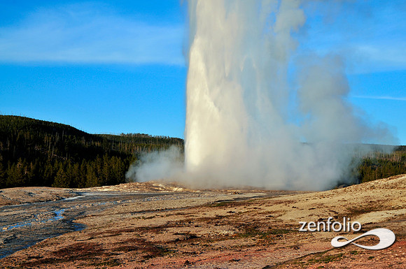 old faithfull eruption,2012.