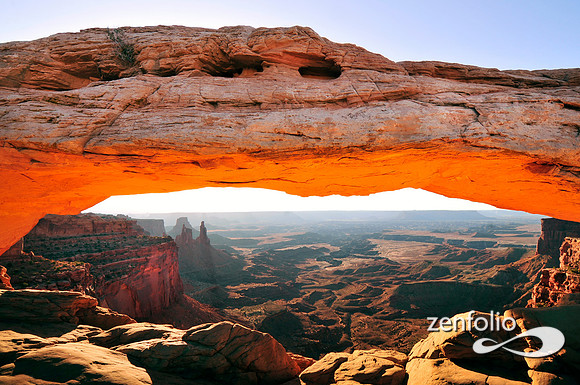 mesa arch sunrise.