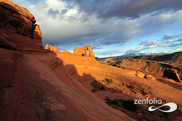 delicate arch sunset.