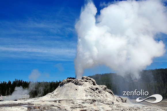 castle geyser eruption,2012.
