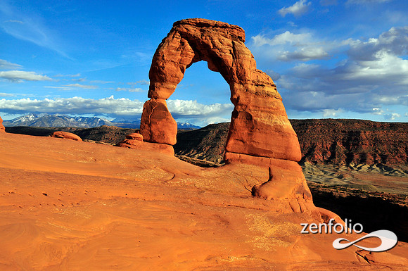 delicate arch sunset.