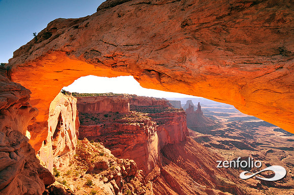 mesa arch sunrise.